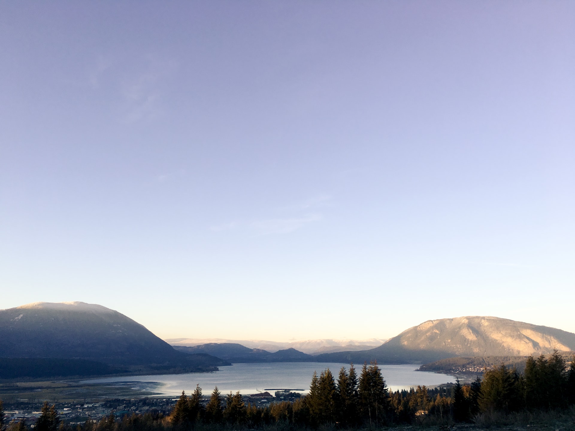 Picture of Salmon Arm Bay of Shuswap Lake